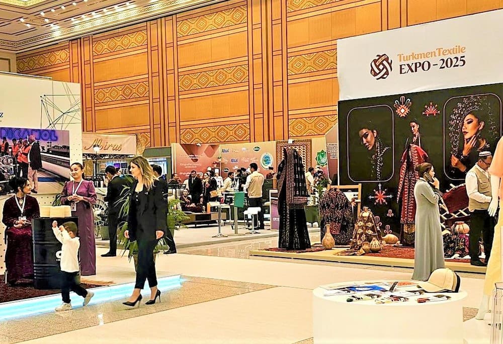 Italiýa Aşgabatda geçiriljek «Turkmentextile Expo 2026» atly sergisinde täze dokma enjamlaryny hödürlär