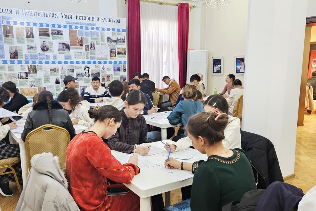 Türkmenistanly mekdep okuwçylary "Geografik diktanta" gatnaşdylar