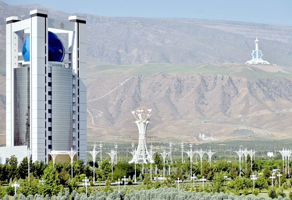Türkmenistan Ganada we Kubada ilçilerini belledi