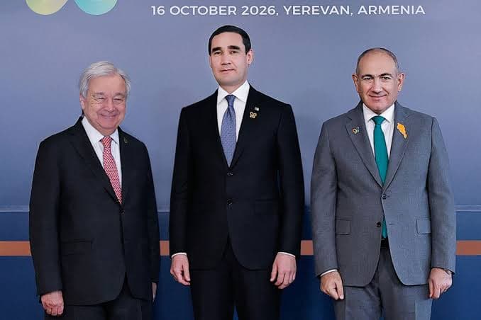 Türkmenistanyň Prezidenti Ýerewanda Biodürlülik baradaky maslahatyň çäklerinde geçirilen Liderler sammitine gatnaşdy