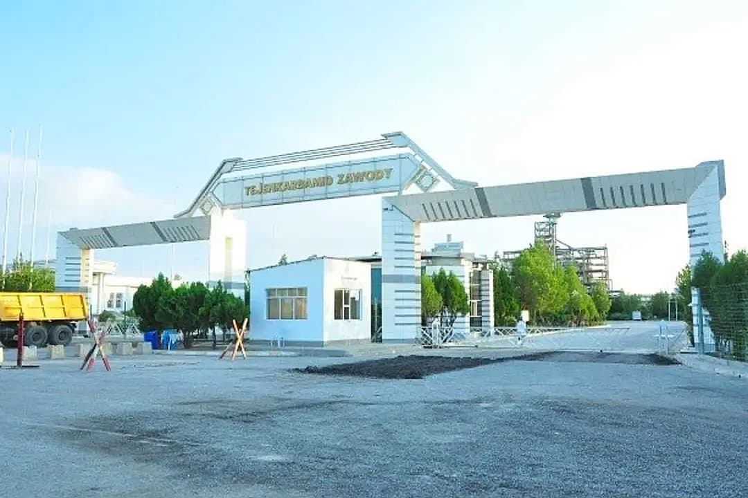 Türkmenistanda «Tejenkarbamid» zawodynyň önümçilik kuwwaty ýokarlandyrylar
