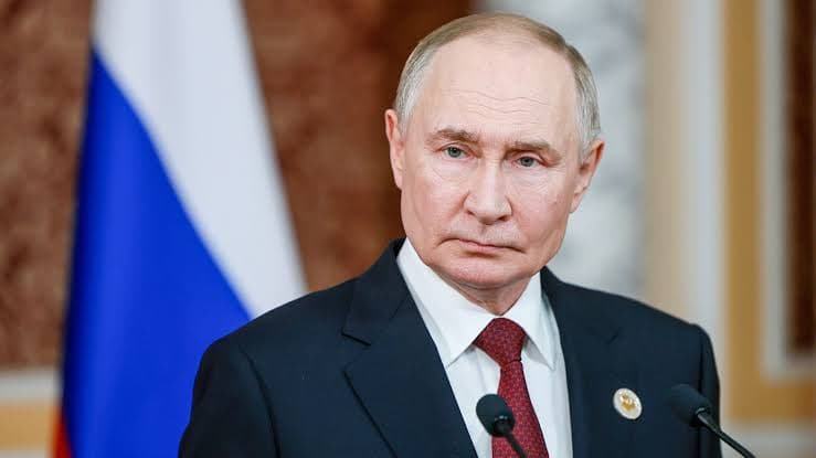 Russiýanyň Prezidenti Türkmenistanyň Baştutanyny we halkyny Garaşsyzlygyň 35 ýyllyk baýramy bilen gutlady