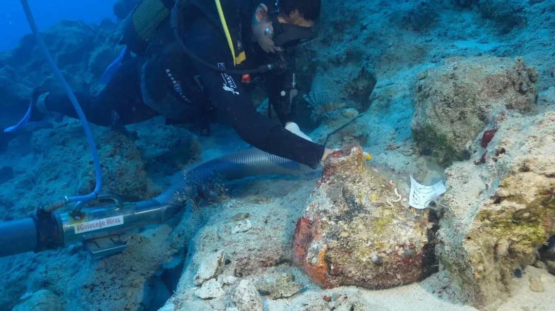 World’s oldest shipwreck discovered off coast of Türkiye